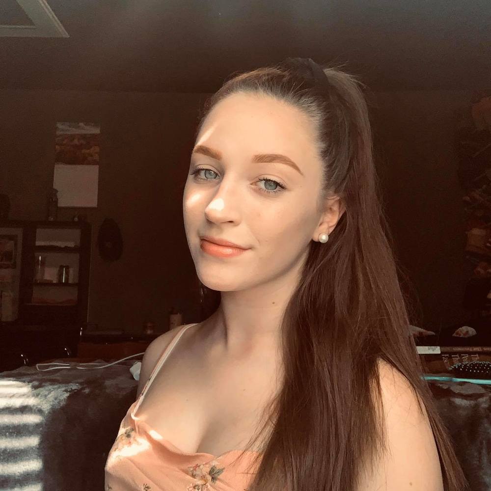 Meet your Posher, Desirae